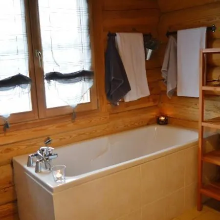 Chalet Bois 3 Ch, Tout Equipe, Proche Commodites & Tourisme. - Fr-1-589-49 *