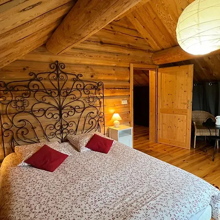Chalet Bois 3 Ch, Tout Equipe, Proche Commodites & Tourisme. - Fr-1-589-49 * Anould