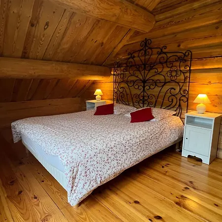 Chalet Bois 3 Ch, Tout Equipe, Proche Commodites & Tourisme. - Fr-1-589-49